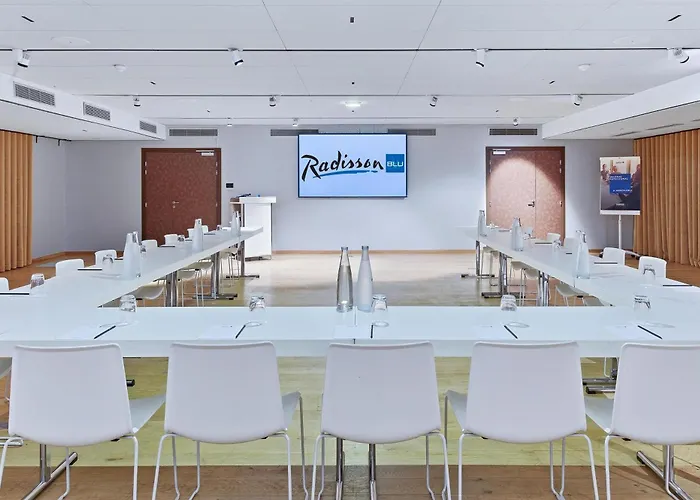 Ξενοδοχείο Radisson Blu 4*