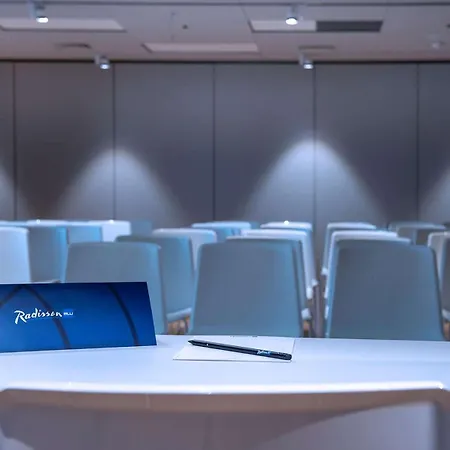 Отель Radisson Blu 4*