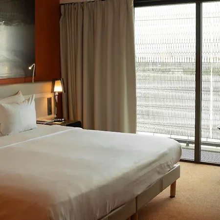 Отель Radisson Blu 4*