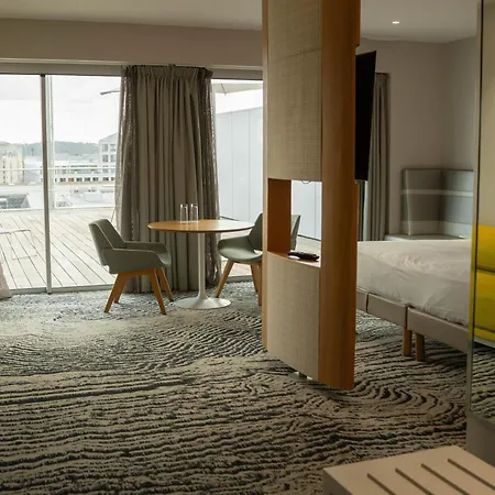 Отель Radisson Blu 4*